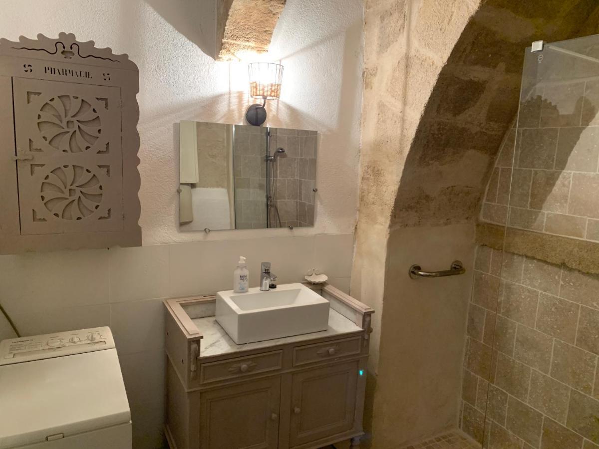 Appartement De Charme Dans Le Coeur Historique D'Uzès Exteriör bild
