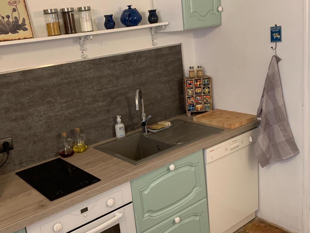 Appartement De Charme Dans Le Coeur Historique D'Uzès Exteriör bild