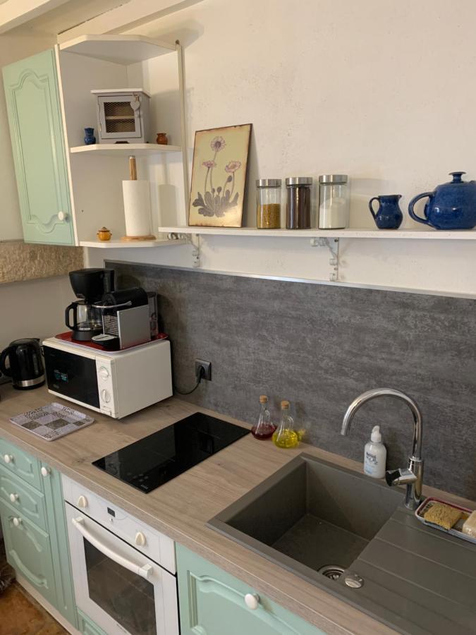 Appartement De Charme Dans Le Coeur Historique D'Uzès Exteriör bild