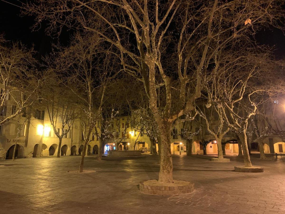 Appartement De Charme Dans Le Coeur Historique D'Uzès Exteriör bild