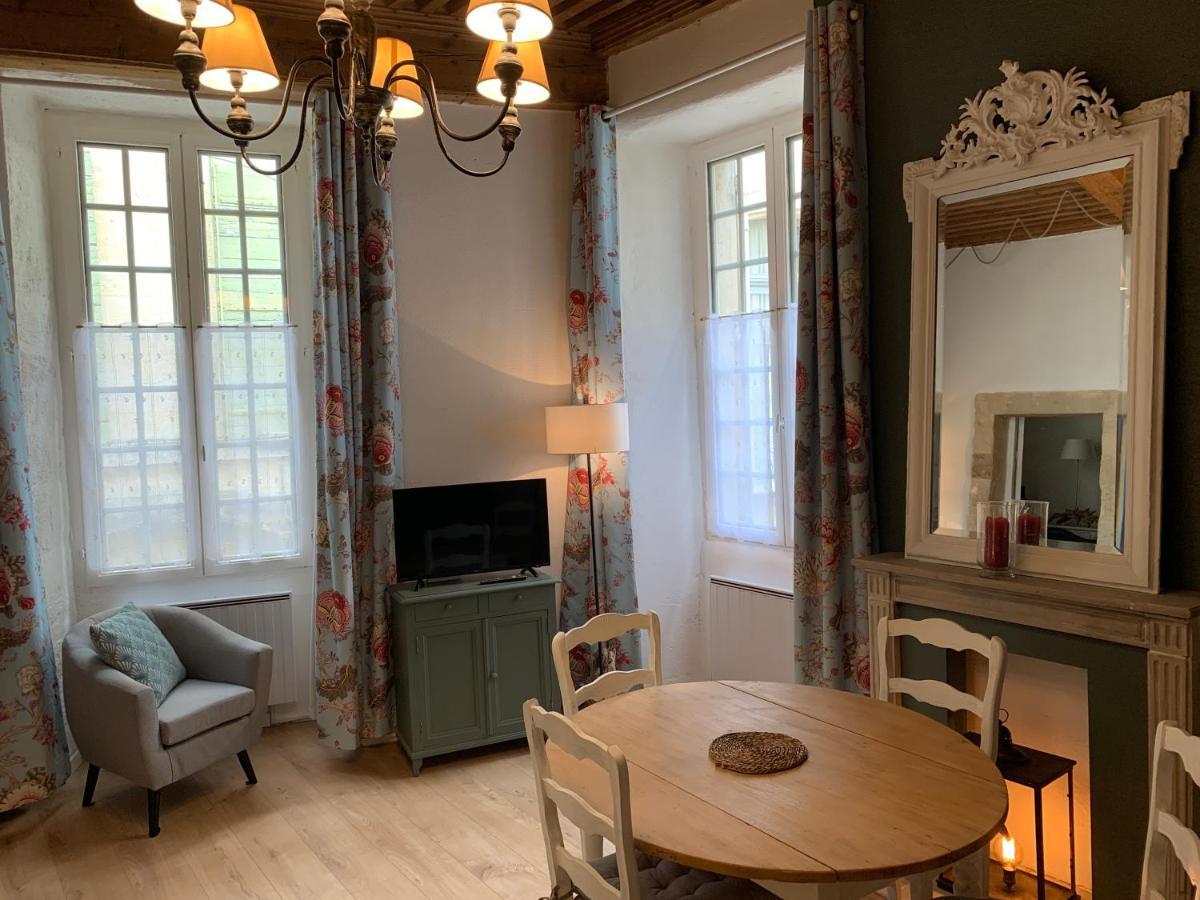 Appartement De Charme Dans Le Coeur Historique D'Uzès Exteriör bild