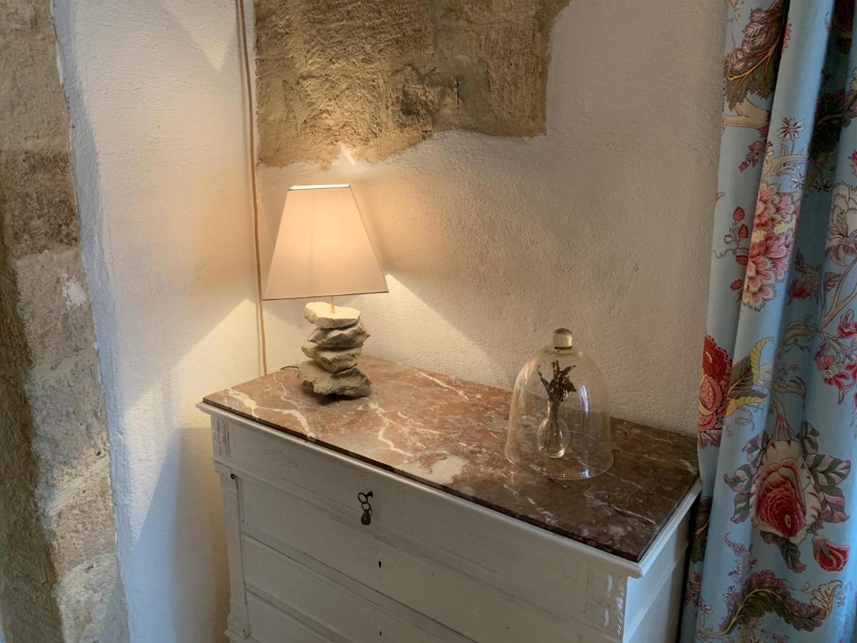 Appartement De Charme Dans Le Coeur Historique D'Uzès Exteriör bild