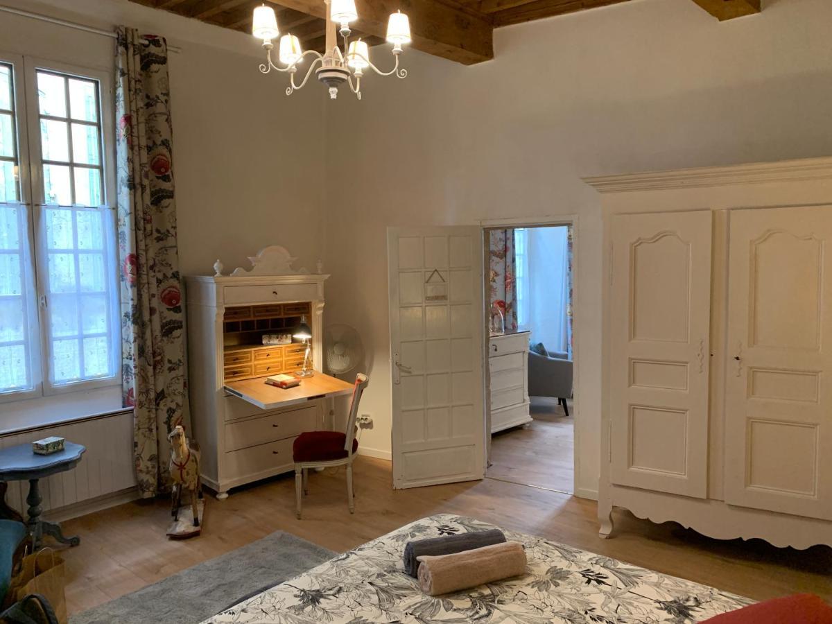 Appartement De Charme Dans Le Coeur Historique D'Uzès Exteriör bild